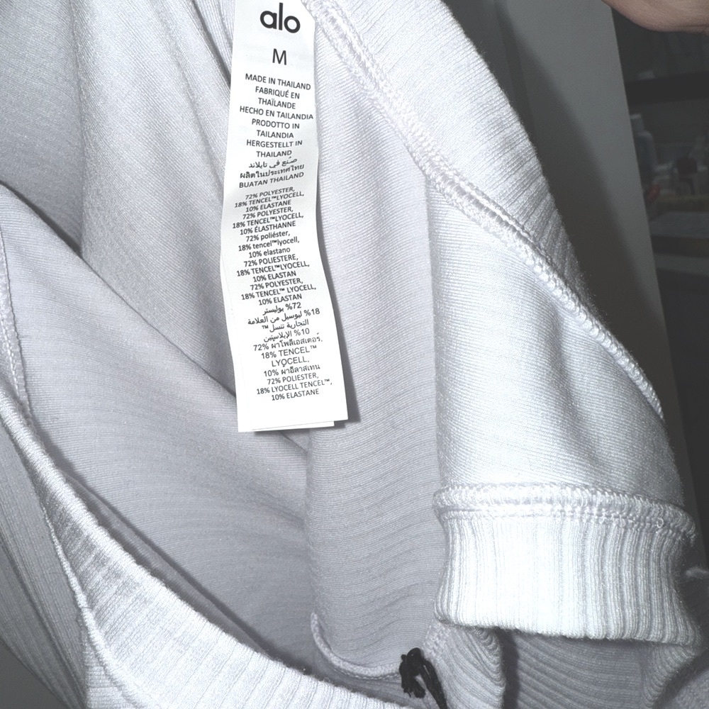 New with tags ALO Yoga White Wellness Tank Size: Medium Sold Out - Picture 6 of 10